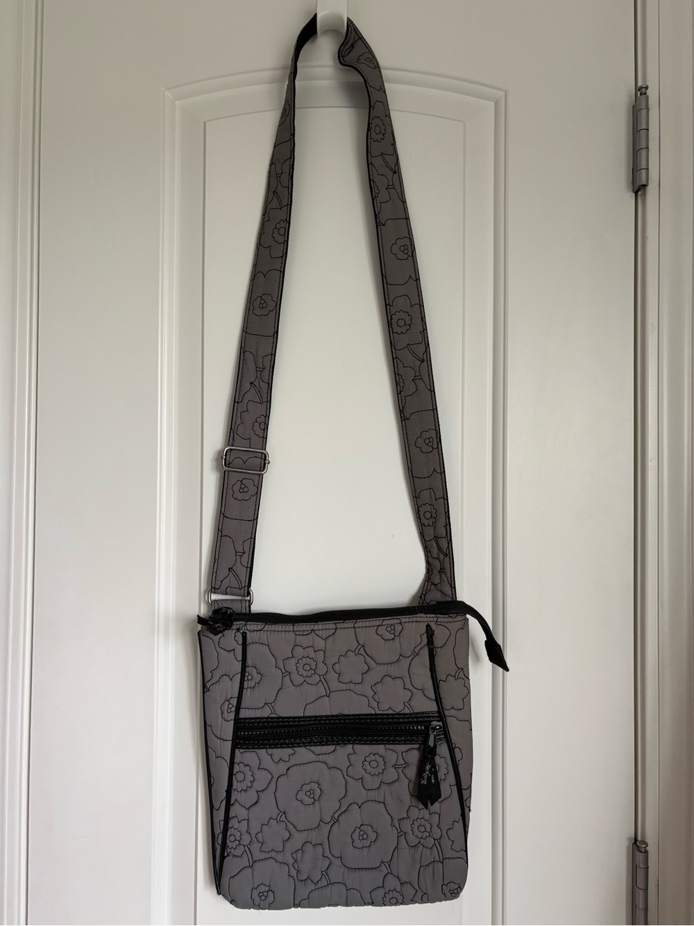 Thirty One Gray Quilted Poppy Floral Crossbody Bag - OS